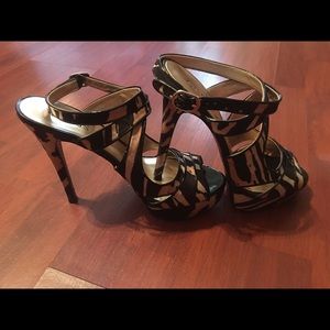 Guess Leopard Print 👠!